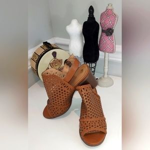Big Buddha Brown Perforated Peep Toe Slingback Sandal NWOB